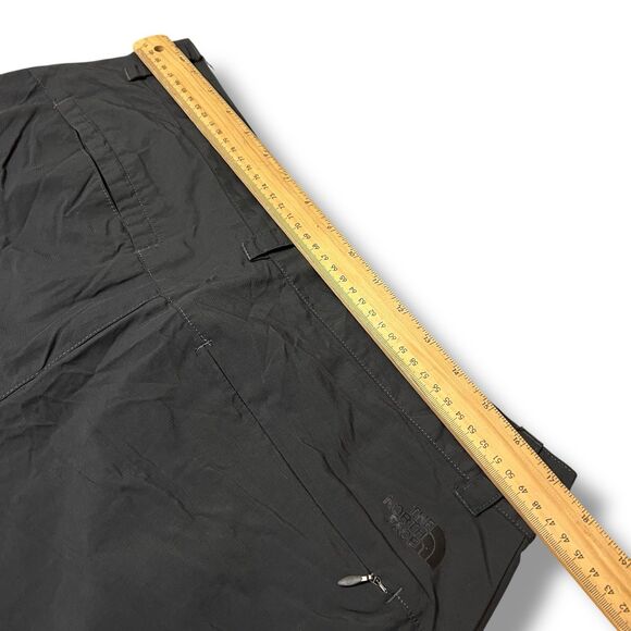 The NORTH FACE Mens 34 Gray Cargo Short - Picture 8 of 10